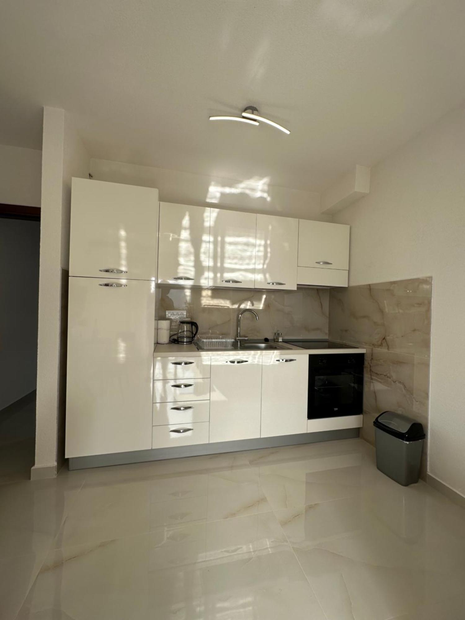 Sunny Apartment Kotor Exteriör bild